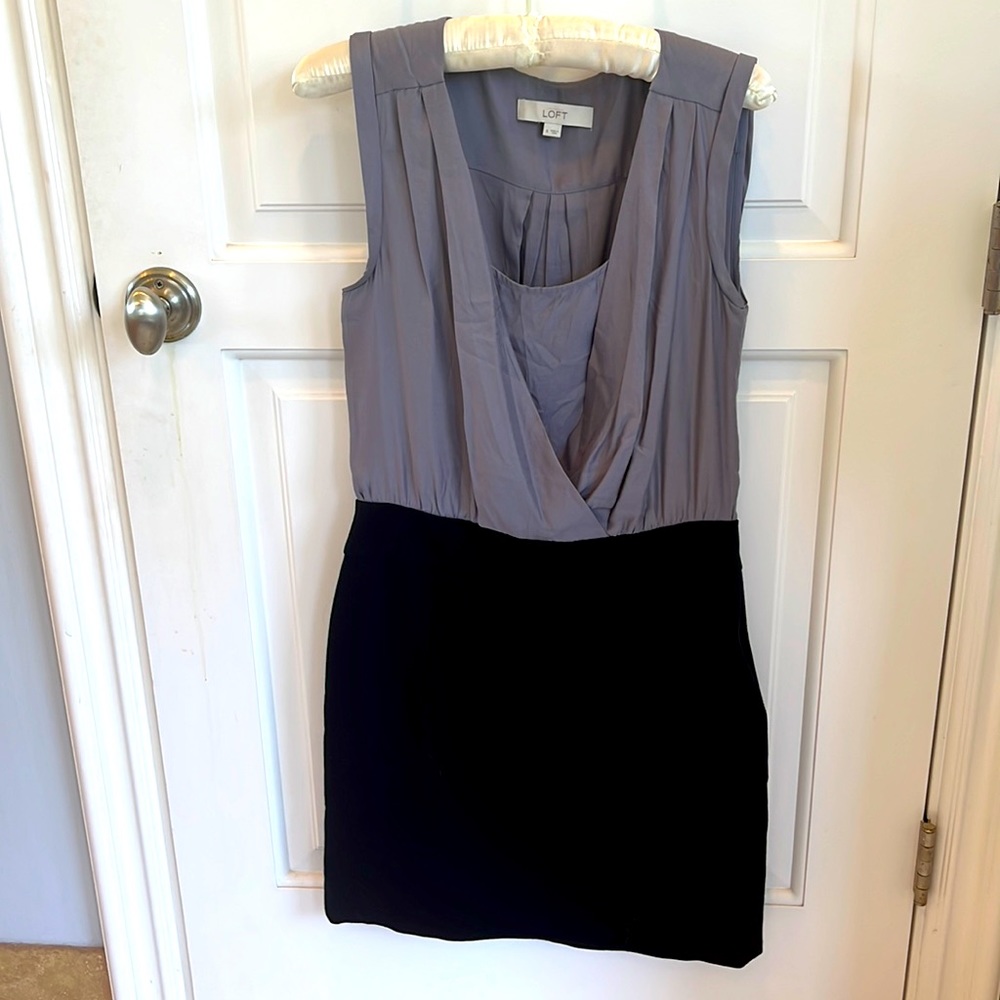 Loft Chic Dress Zip Side SZ 6 Excellent for Work